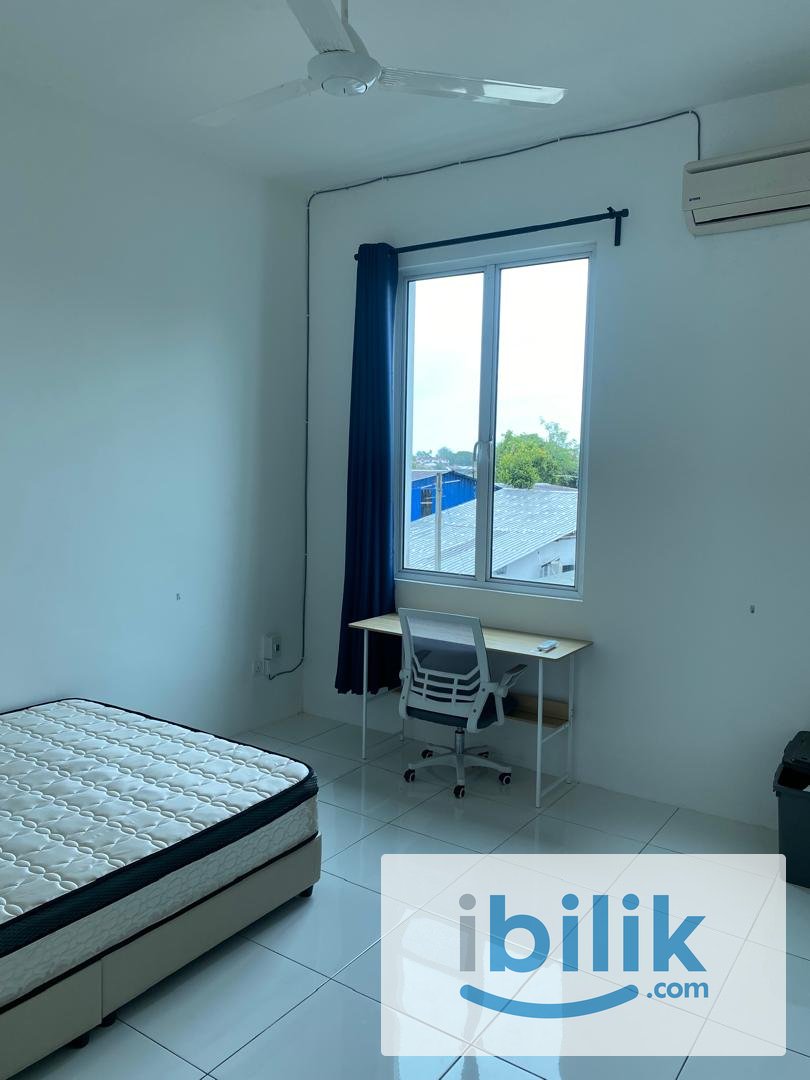 Medium Bedroom - Image 1