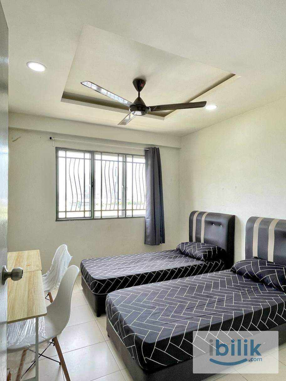 Batu Kawan Pangsapuri Suria 1 Master Room for Rent - Image 1