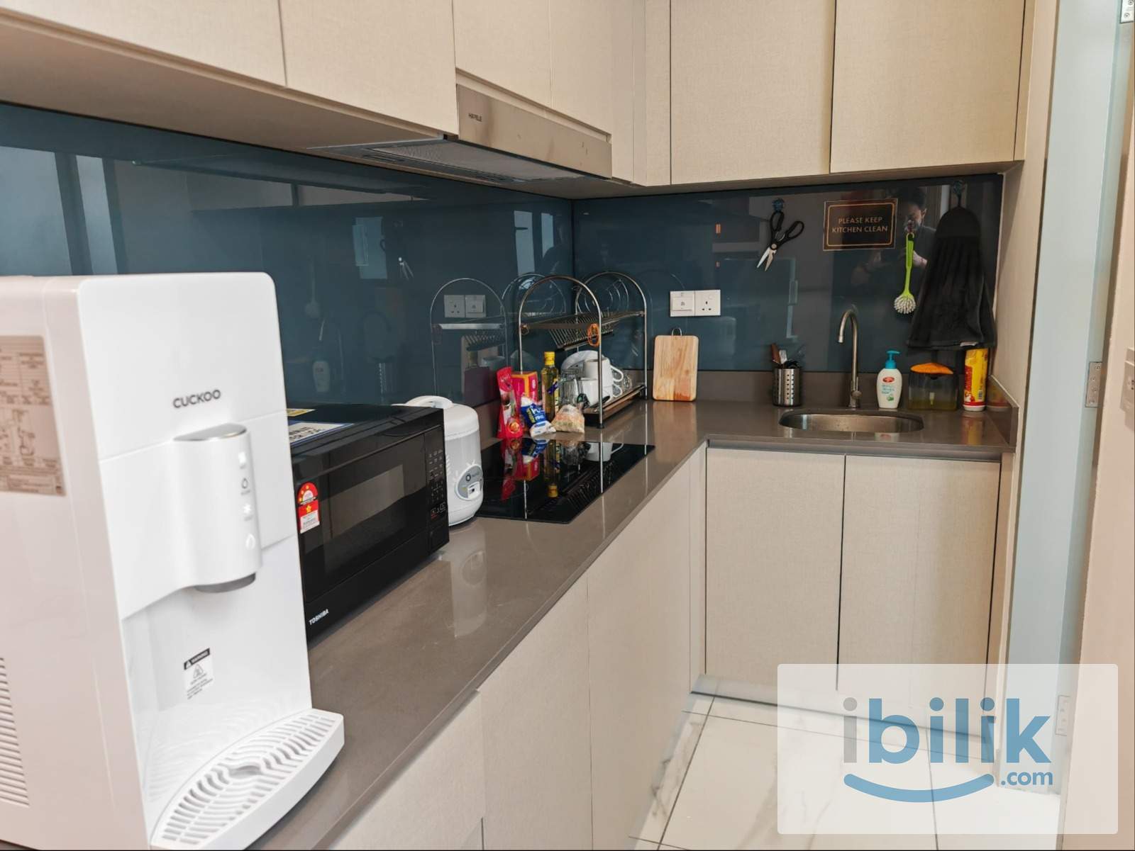 Single Room at Gurney Drive (Female Unit) | Aircon  - Image 3