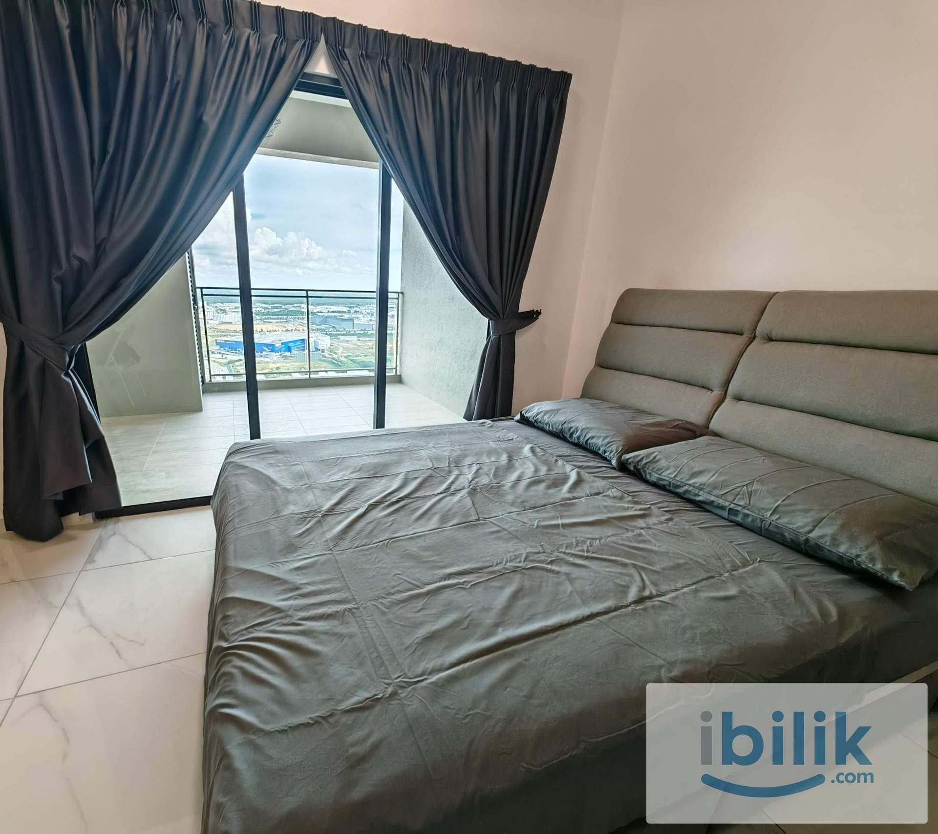 Single Room at Pulau Tikus, Penang - Image 1