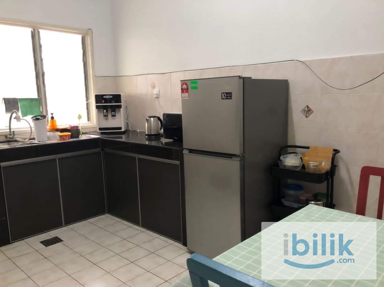 Setia Alam Middle Aircond Room - Image 2