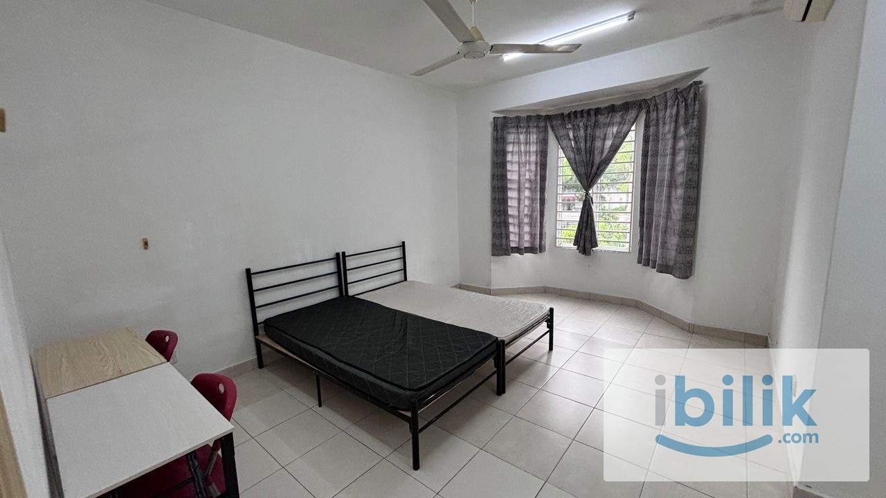 Master Room - Image 1