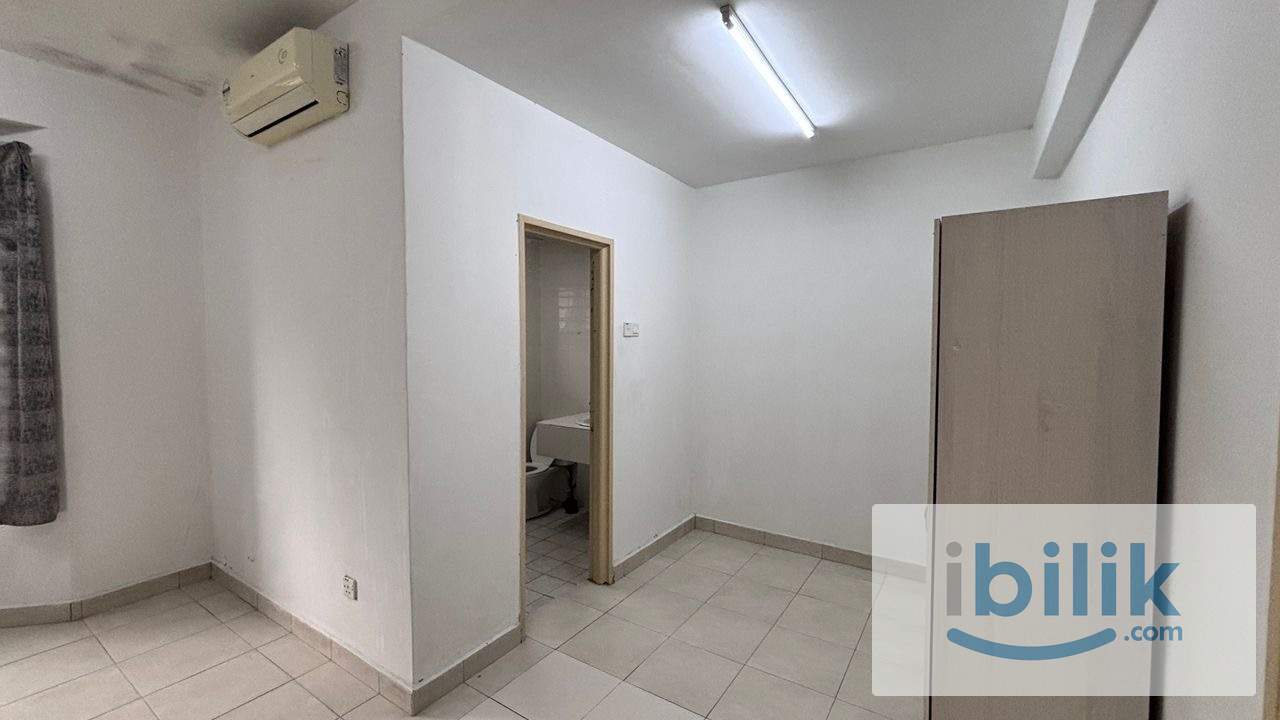 Master Room - Image 3