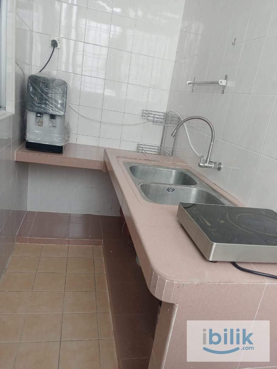 Single Room For Rent - Image 1