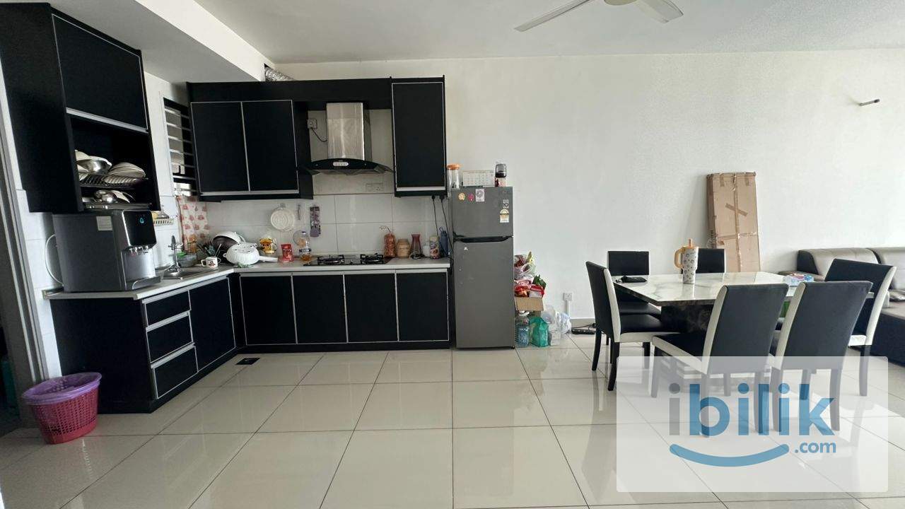 Medium Room, Female Unit, FREE WiFi, Utilities, Air-cond, Ready to move in - Image 2