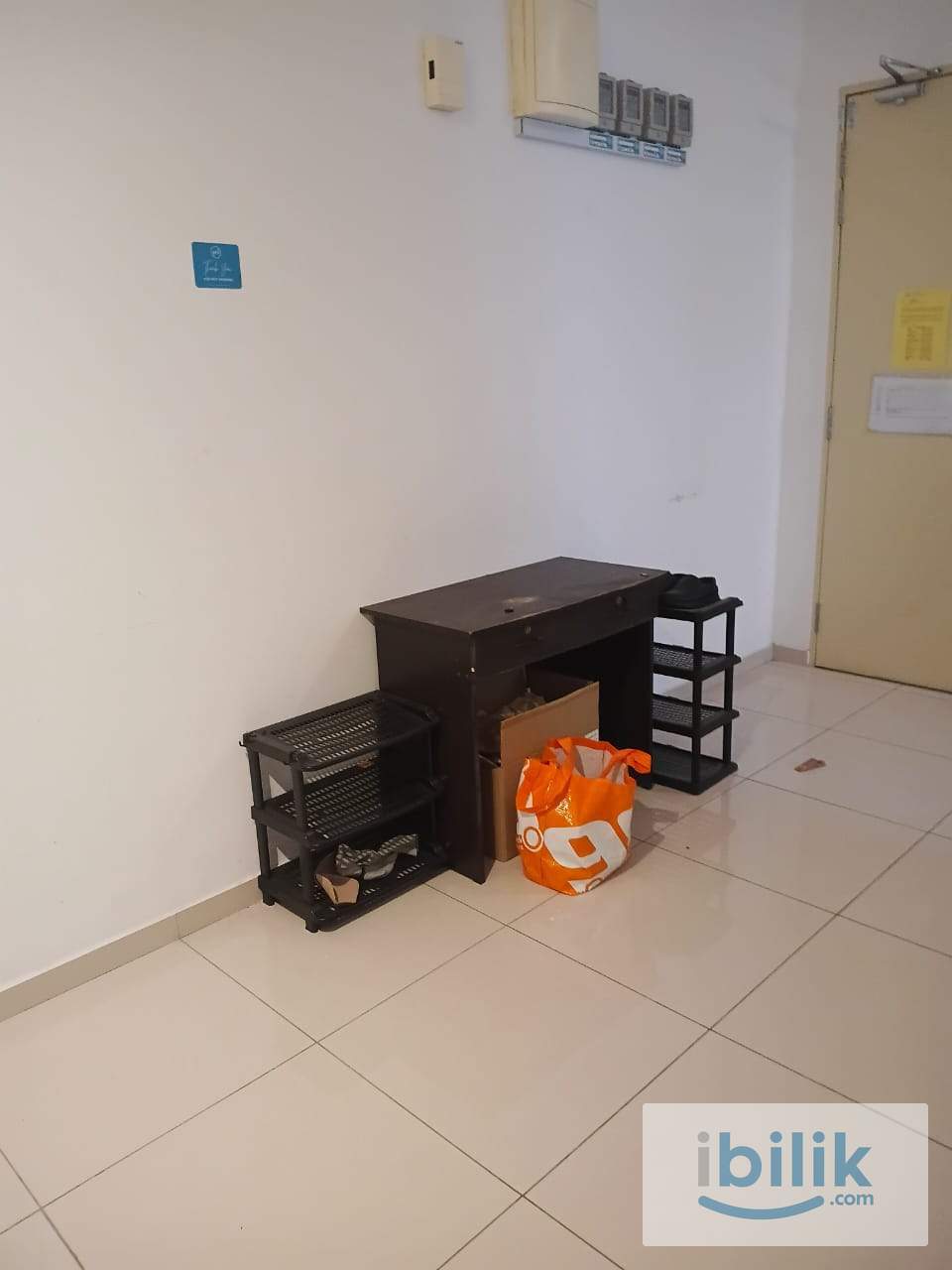 5 Mins Walk to LRT Sri Rampai – Master Room w/ Private bathroom - Image 2