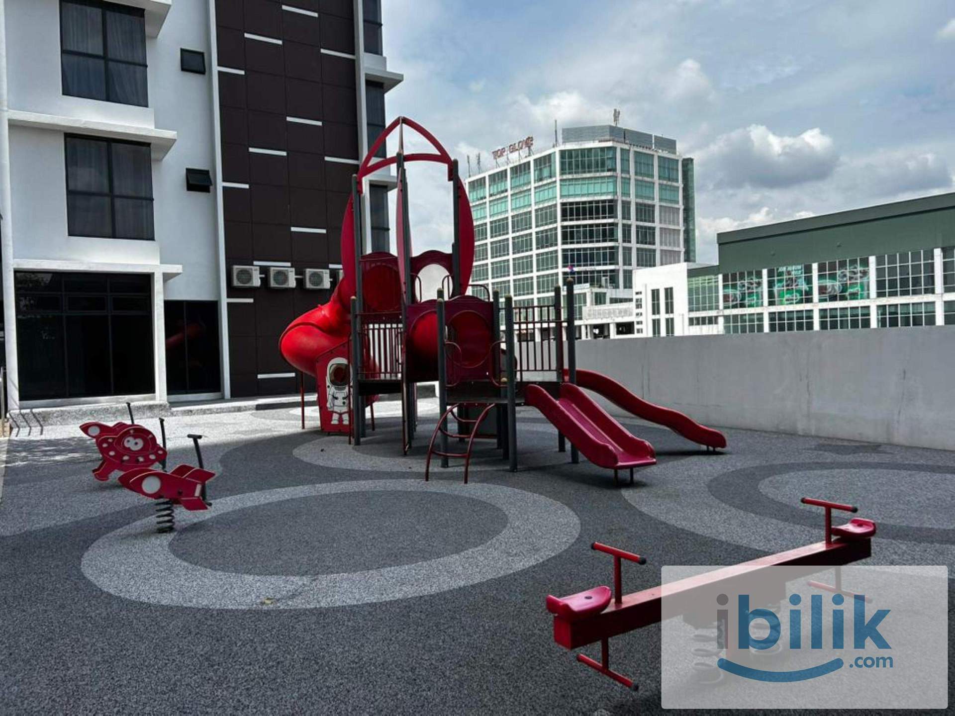 Fully Furnished Middle Room for Rent at Astetica Residences, Seri Kembangan - Image 5