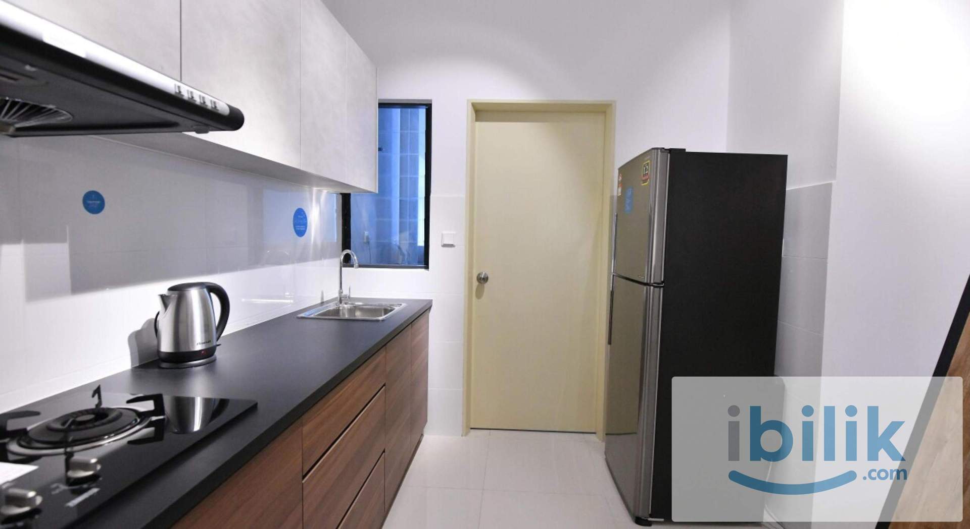 Fully Furnished Balcony Middle Room for Rent at The Hamilton - Image 6