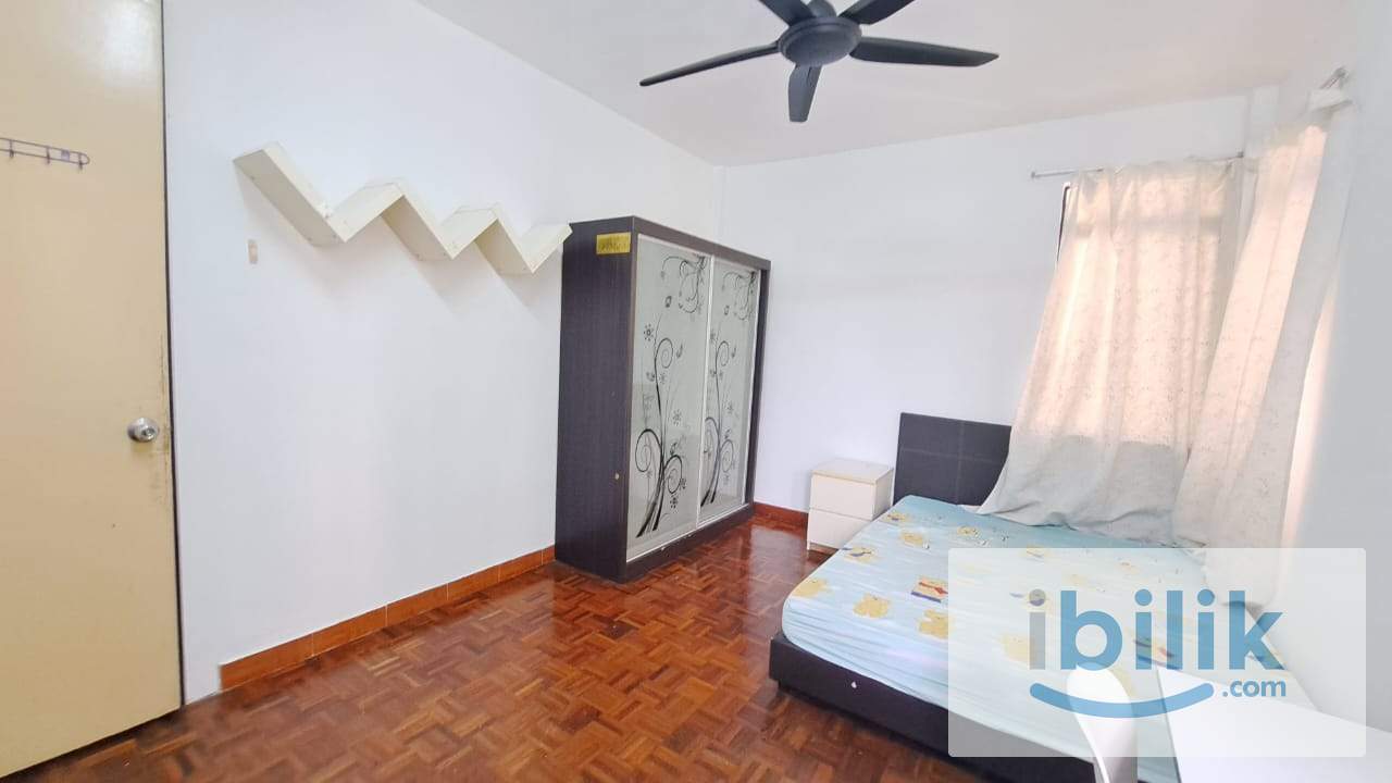 Cyberia Smarthomes, Cyberjaya - (Male) Master Room with Wifi ~Well Kept  - Image 2