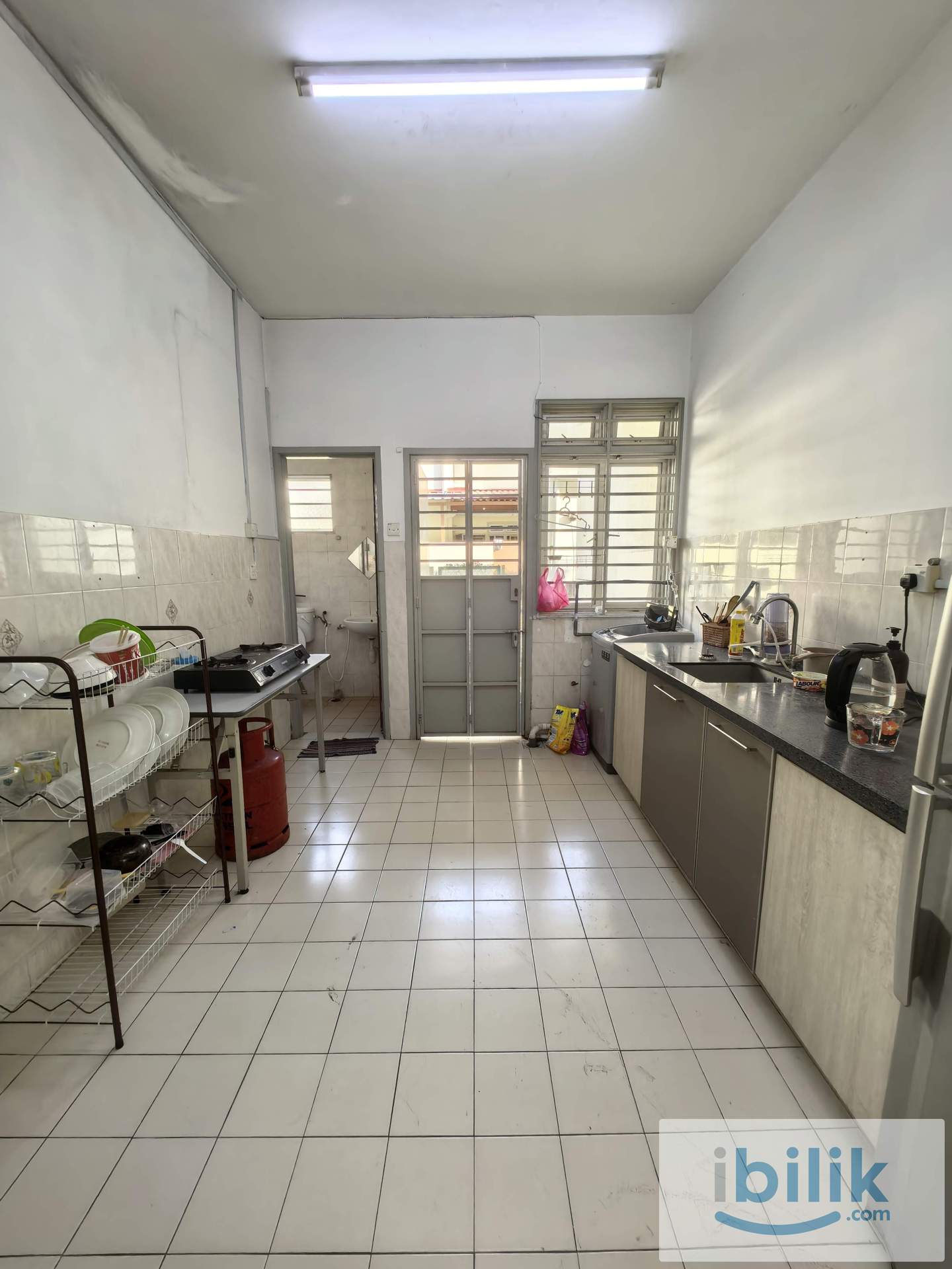 🚅3 Mins Away From LRT IOI Puchong Jaya |  Female unit Available Also👩‍🦰👧 - Image 1