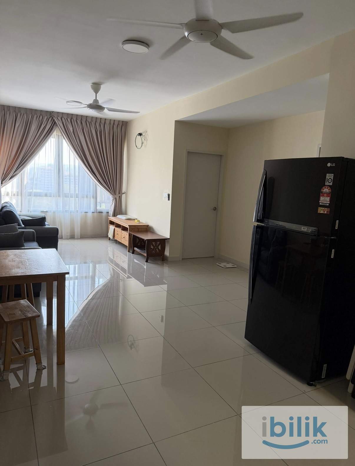 Middle Room Tuan Residency Jalan Kuching For Rent (FEMALE ONLY)  - Image 3
