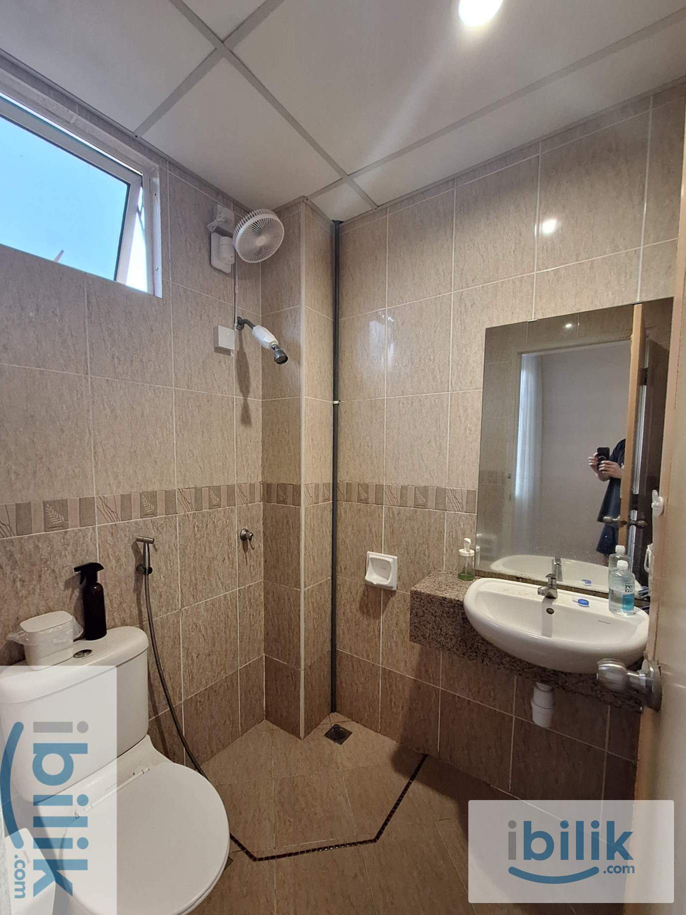 Middle Room with En Suite | 3-Storey Terrace | All Utilities  - Image 2