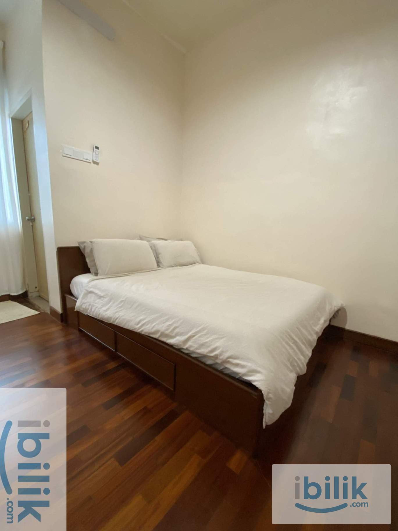 Middle Room with En Suite | 3-Storey Terrace | All Utilities  - Image 6