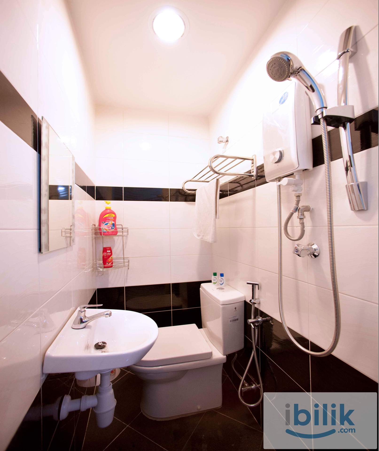 🏠 Medium Large Room @ PJS 7, Bandar Sunway - Image 3