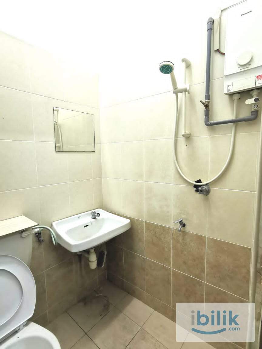 (FREE 1 MONTH) Taman Connaught Mix Gender Medium Room For UCSI Student Near IKON, MCD, Leisure Mall, MRT - Image 3