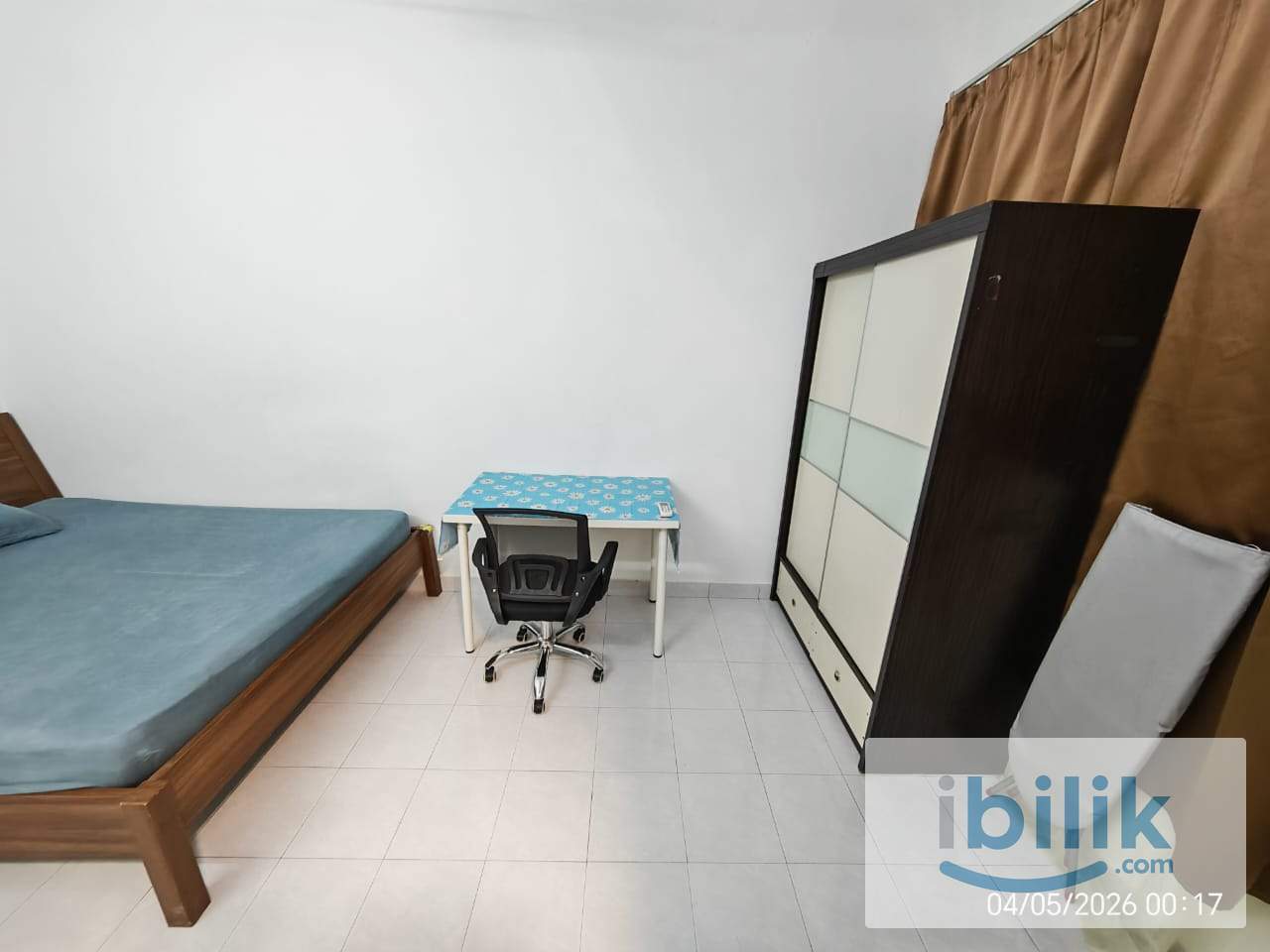 Master bedroom with attached toilet - Image 8