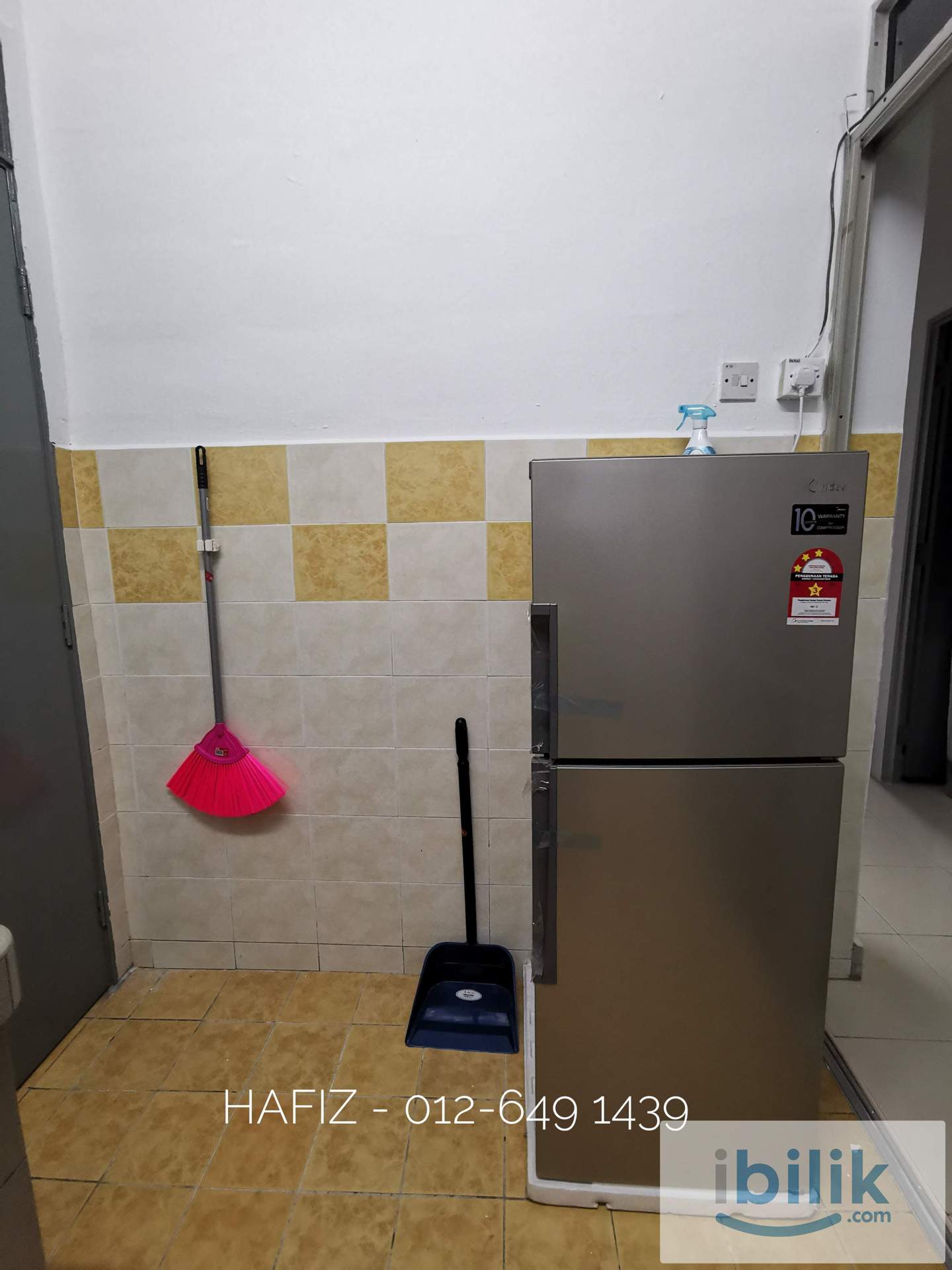 Middle Room at Mentari Court 1, Bandar Sunway - Image 5