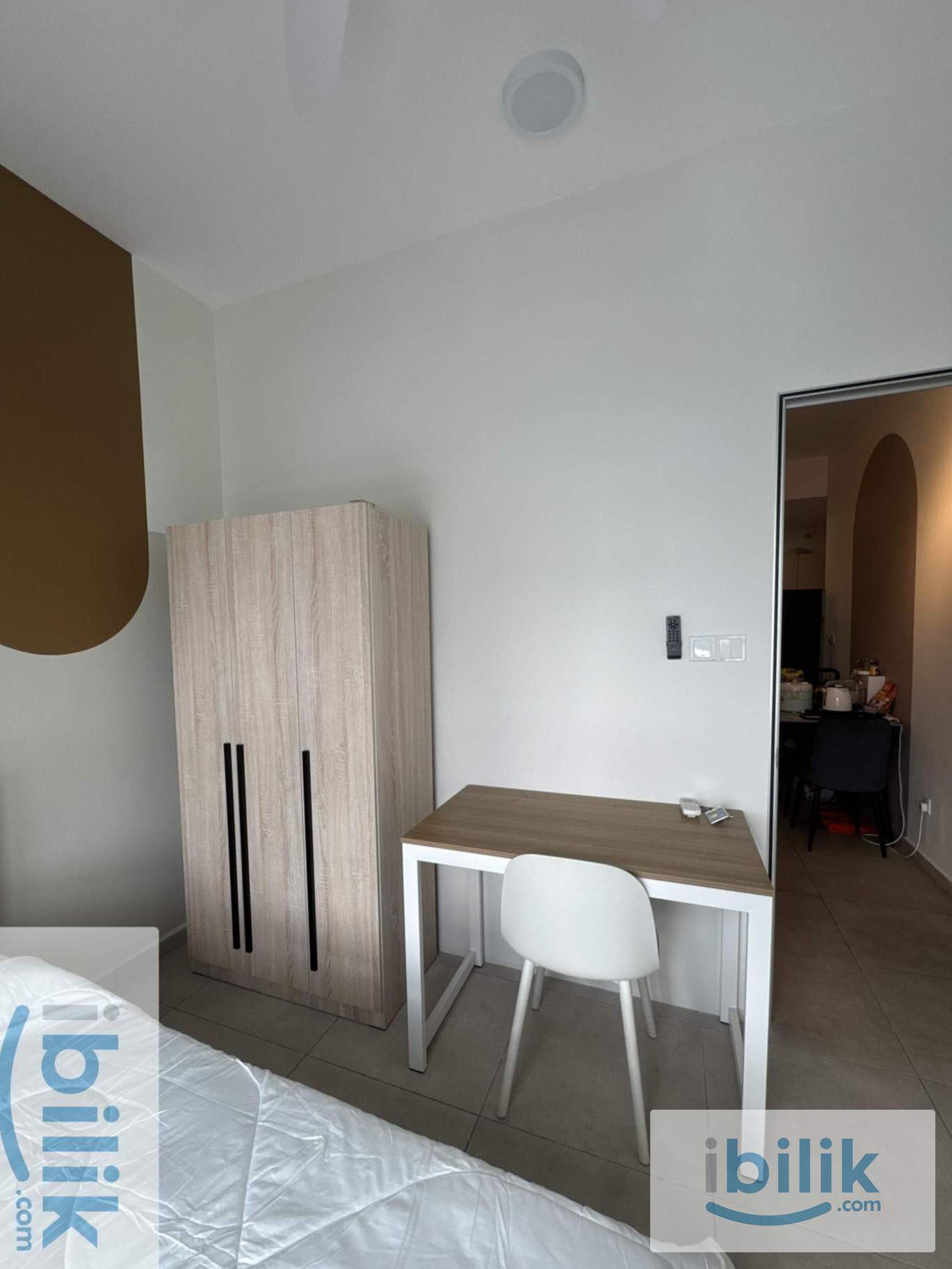 Meta City Convenient Medium Room Near MRT Putra Permai | Wifi Free - Image 2