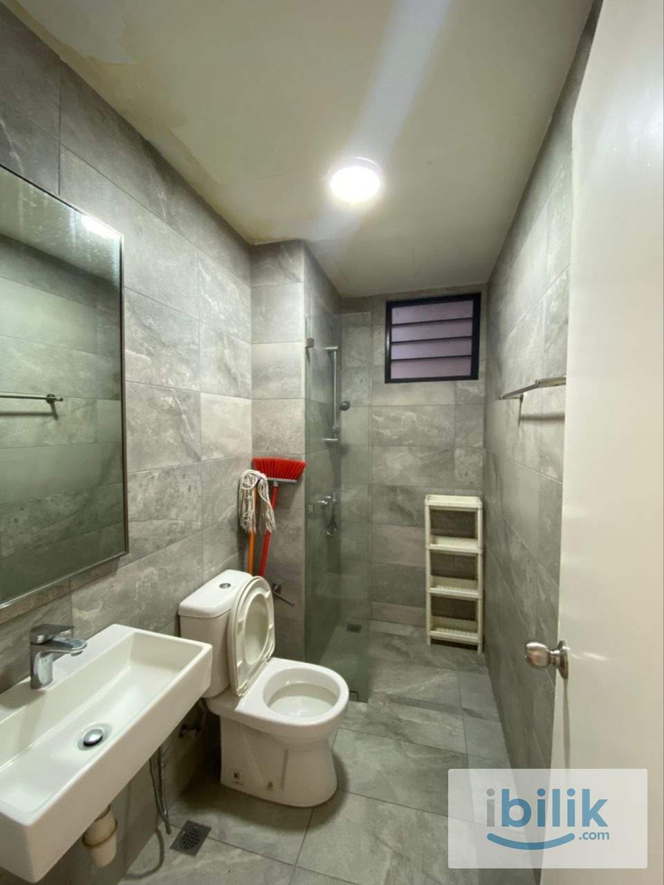 Female Only Medium Room | Equine Residence - Image 5