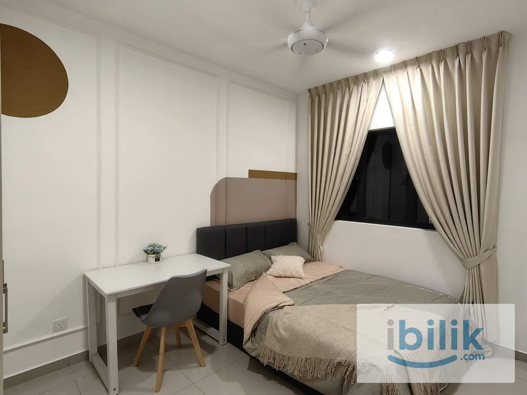 Huni Residence Setia Alam – Medium Room for Rent | RM700 - Image 1