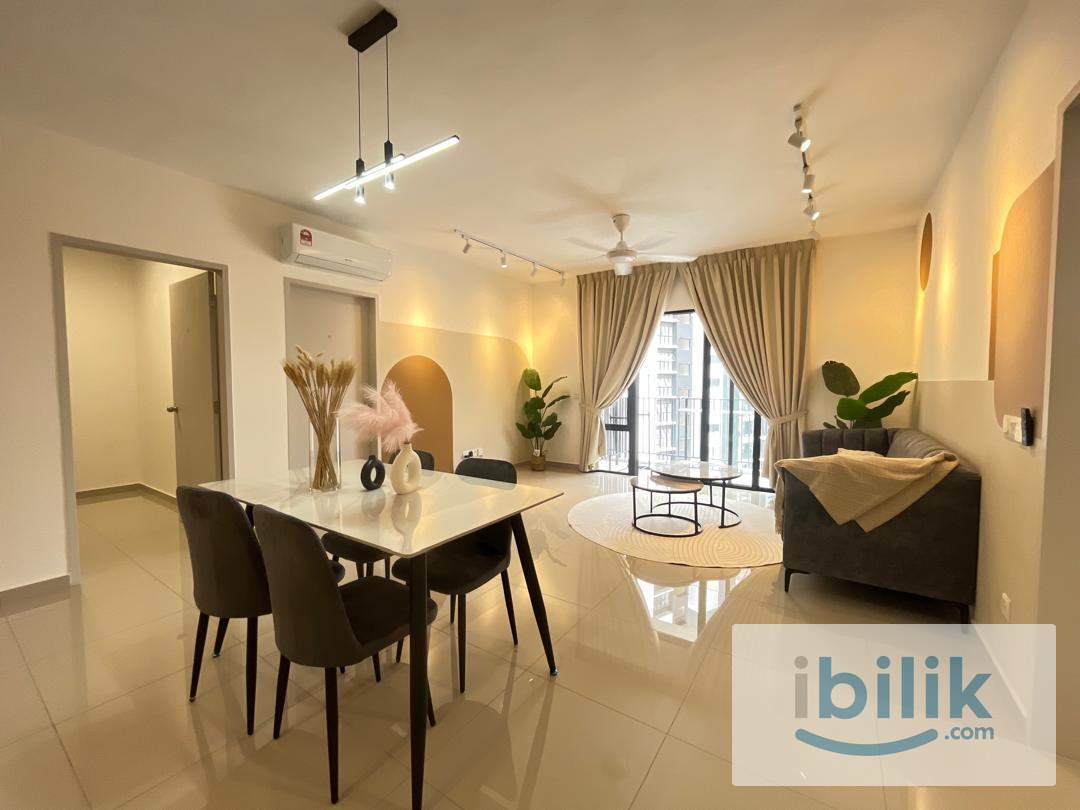 Huni Residence Setia Alam – Medium Room for Rent | RM700 - Image 3