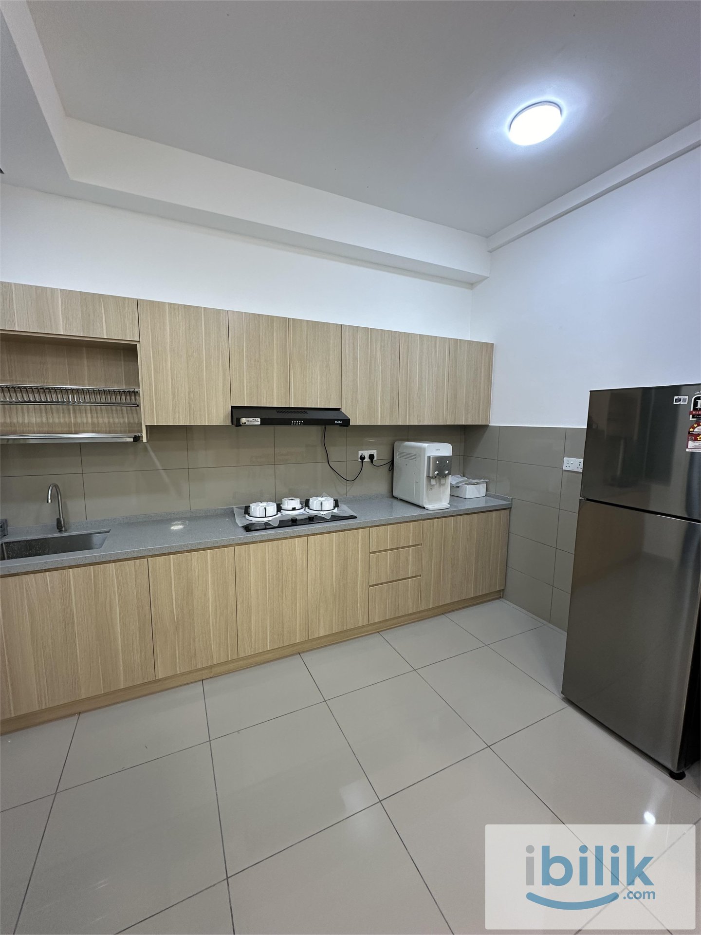 Master Room - Image 6