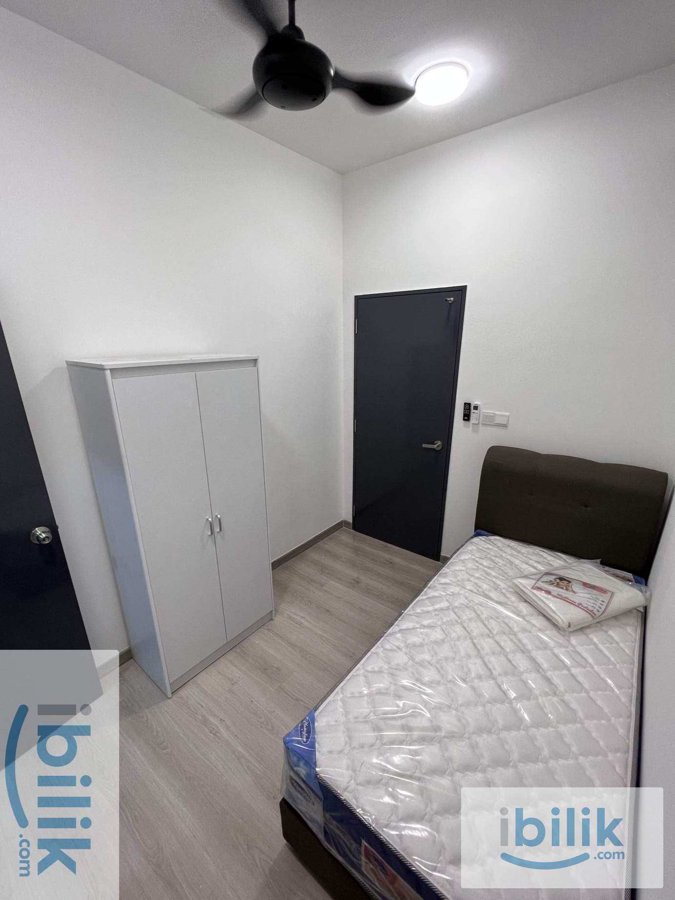 [FEMALE Only] The Holmes 2 - Fully Furnished, HUKM, No Partition Room - Image 1