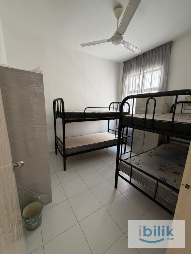 MASTER BEDROOM - Image 2