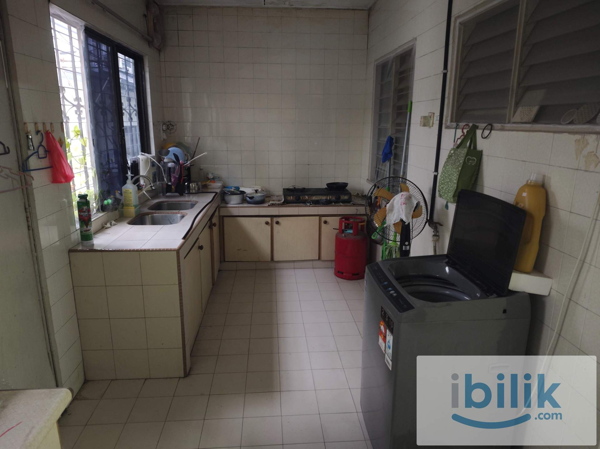 Small Empty Room with attached bathroom at Taman Mayang Jaya, Kelana Jaya - Image 4