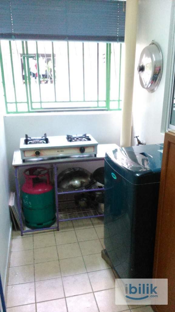 Middle Room - Image 2