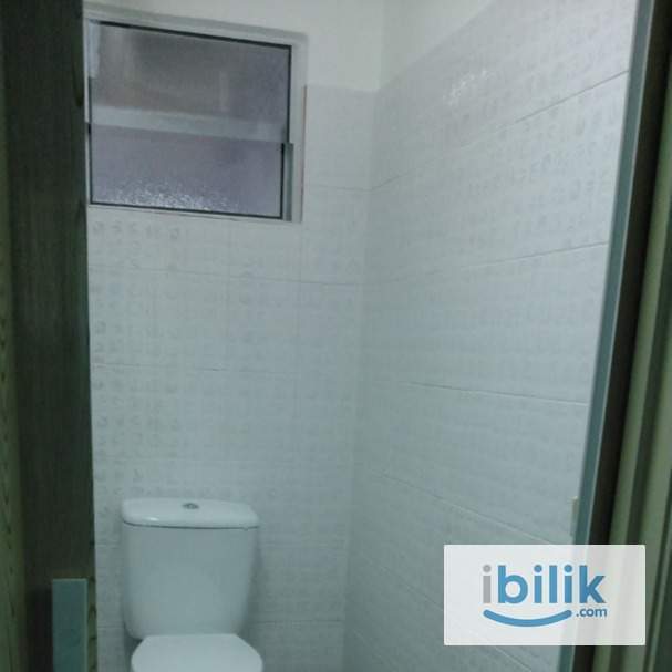 Middle Room - Image 4