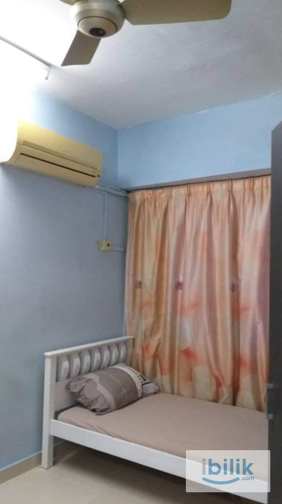Middle Room - Image 1