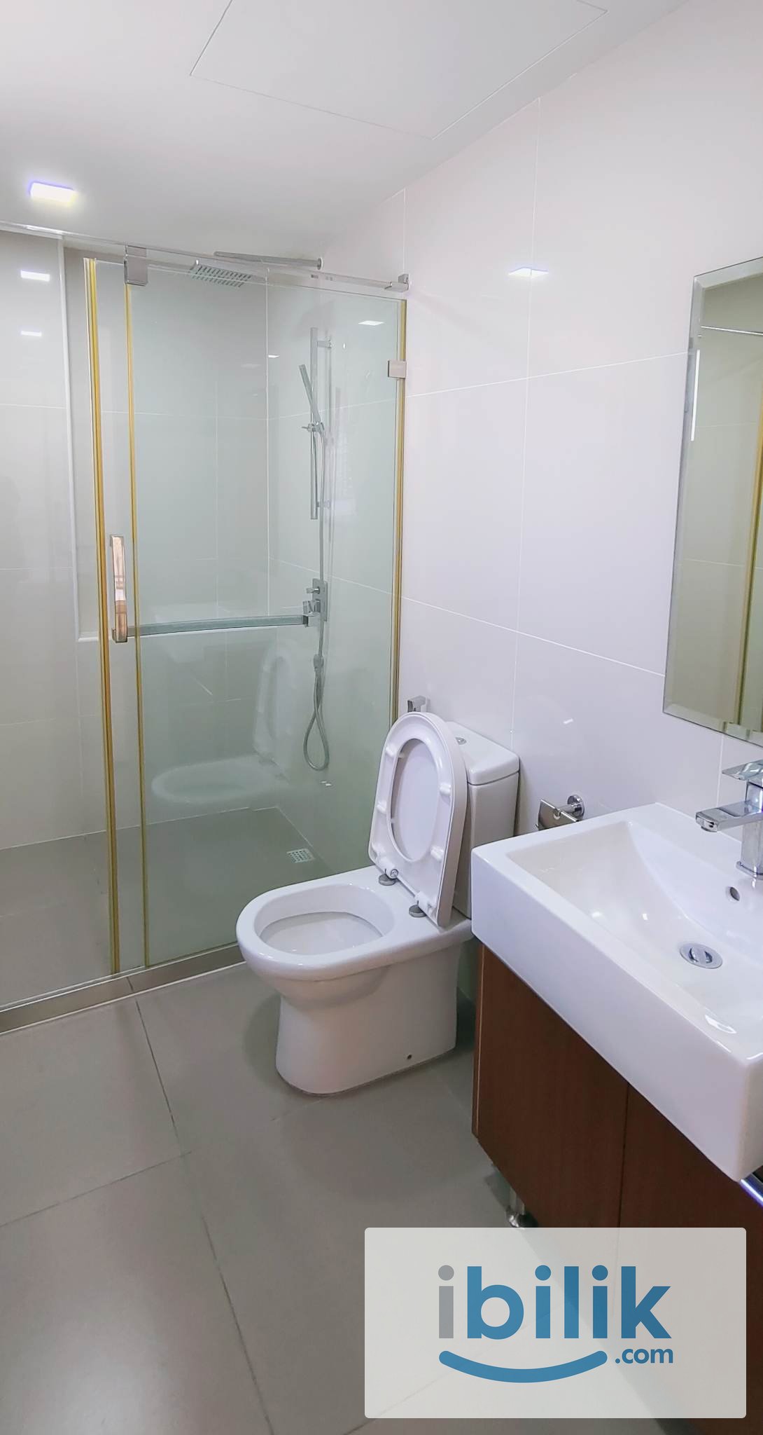 Premium master room included utilities @ Mont Kiara - Image 4