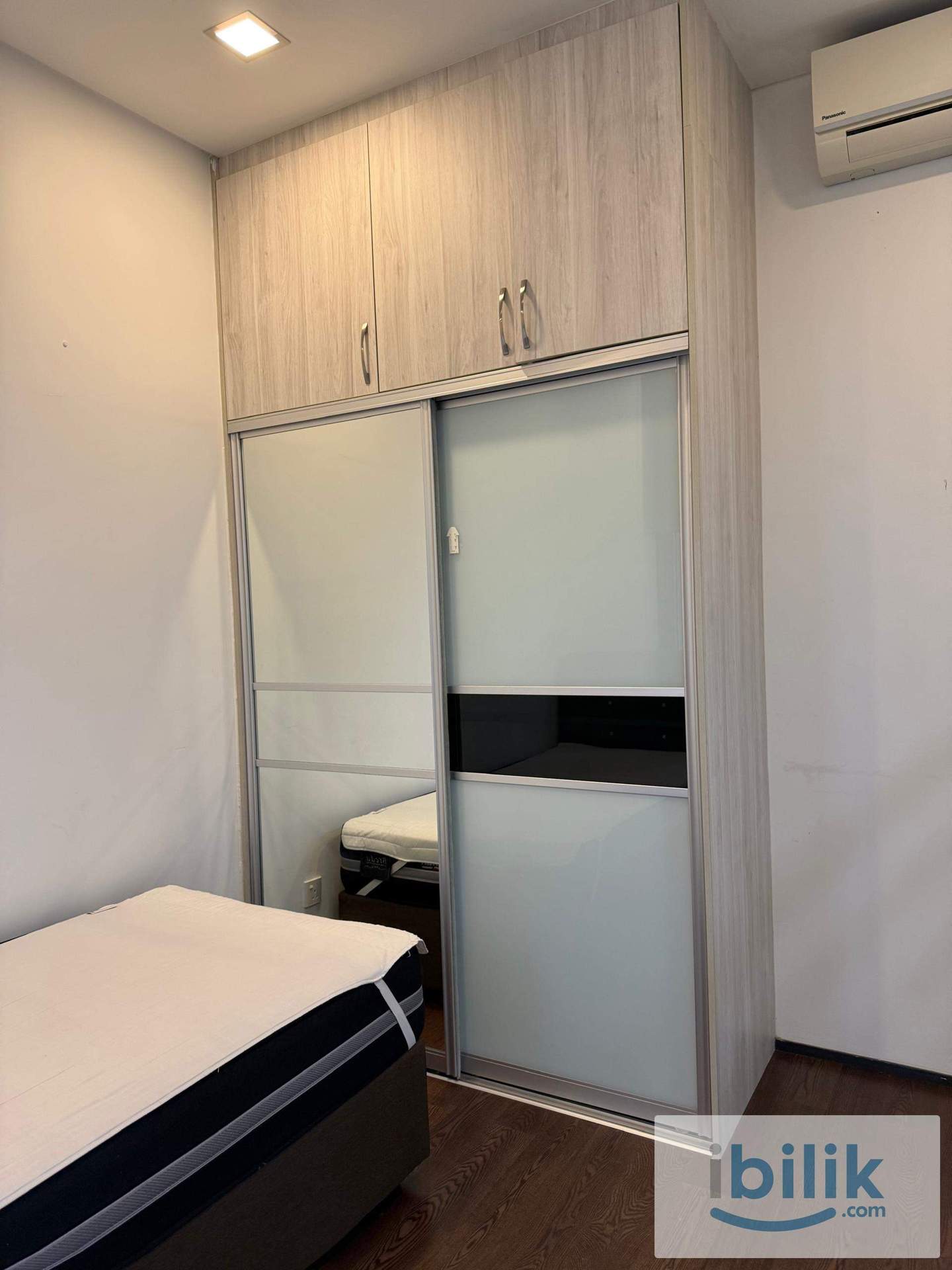 Middle Room  - Image 2