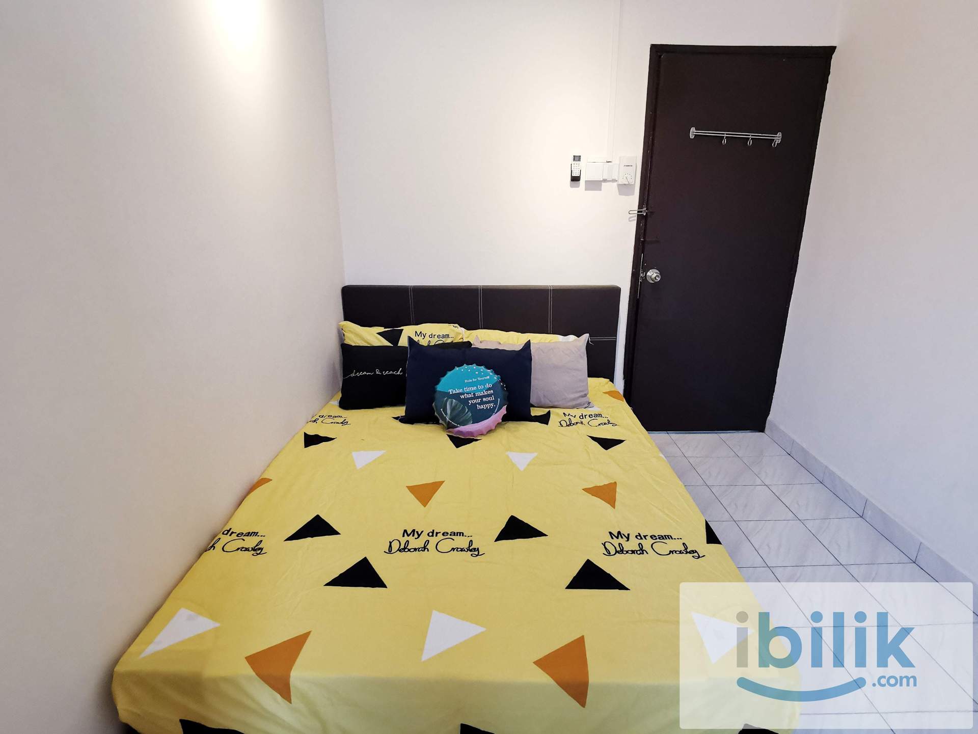 MRT & UCSI - Minimalist Medium Room with Balcony at Taman Connaught Cheras - Image 1
