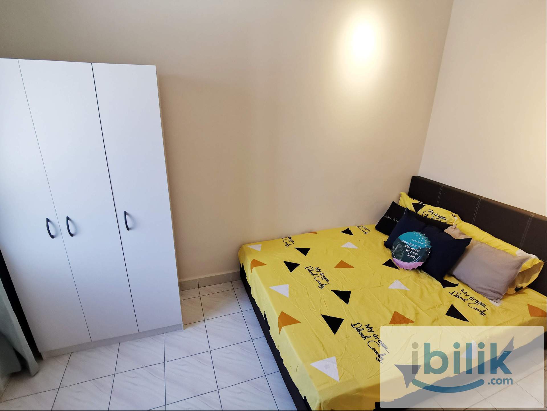 MRT & UCSI - Minimalist Medium Room with Balcony at Taman Connaught Cheras - Image 2