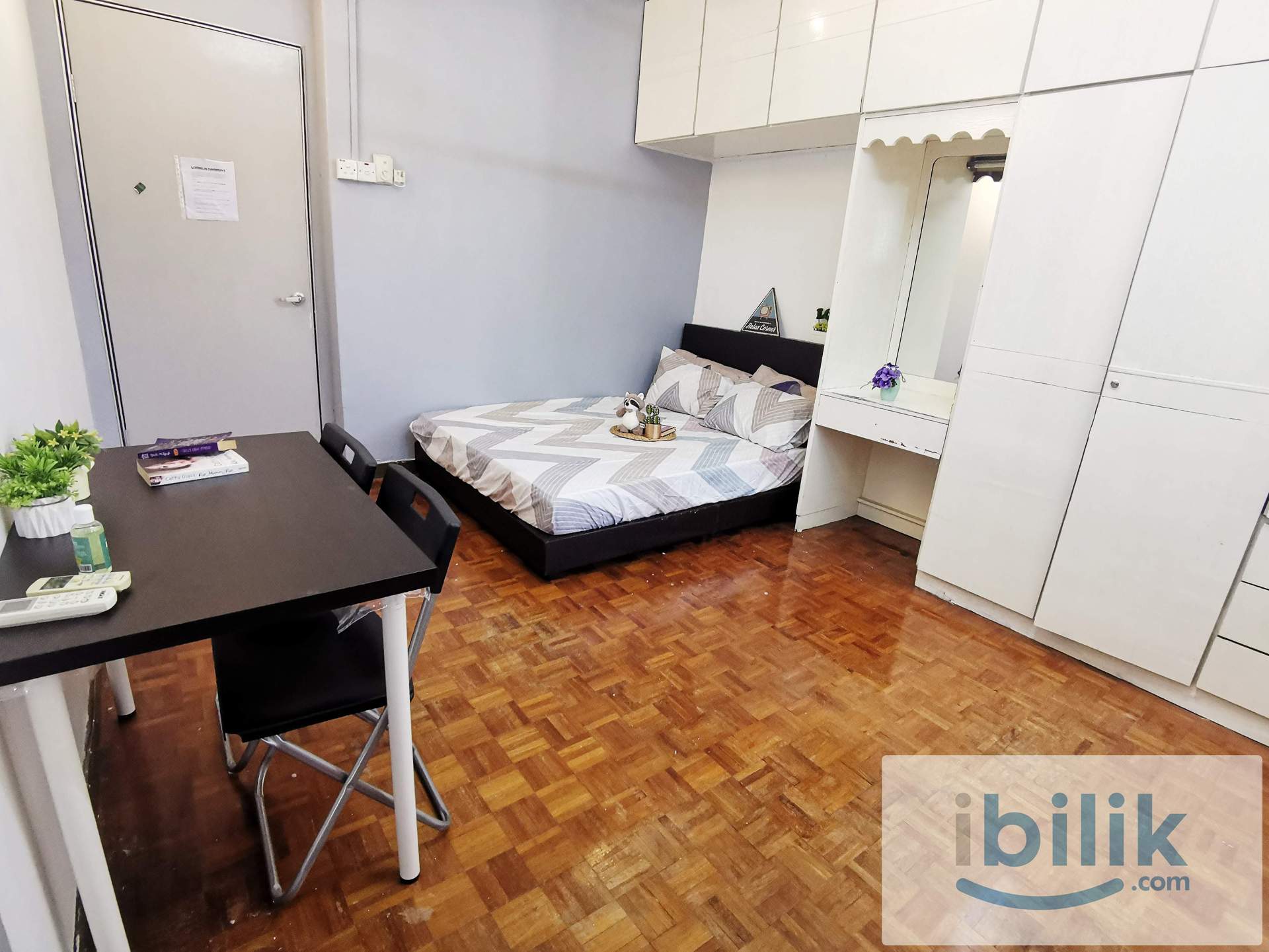 2 mins to MRT Shuttle - Big Medium Room with Balcony at Taman Connaught Cheras - Image 1
