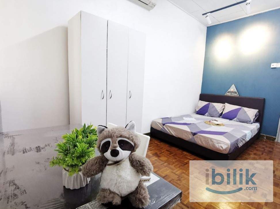 MRT& UCSI - Cozy Middle room with Balcony for rent at Taman Connaught - Image 1