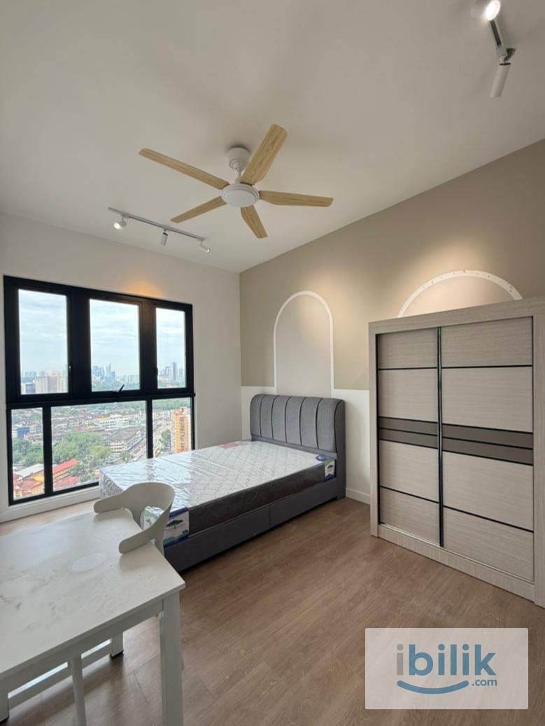 Skyline Pudu KL, Master room, Doorstep LRT - Image 2