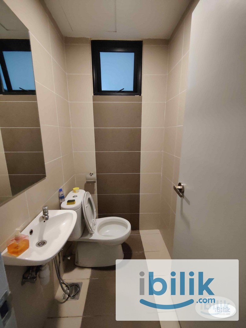 ⭐Fully Furnished-Unit⭐Middle Room at Glomac Centro, Bandar Utama - Image 1