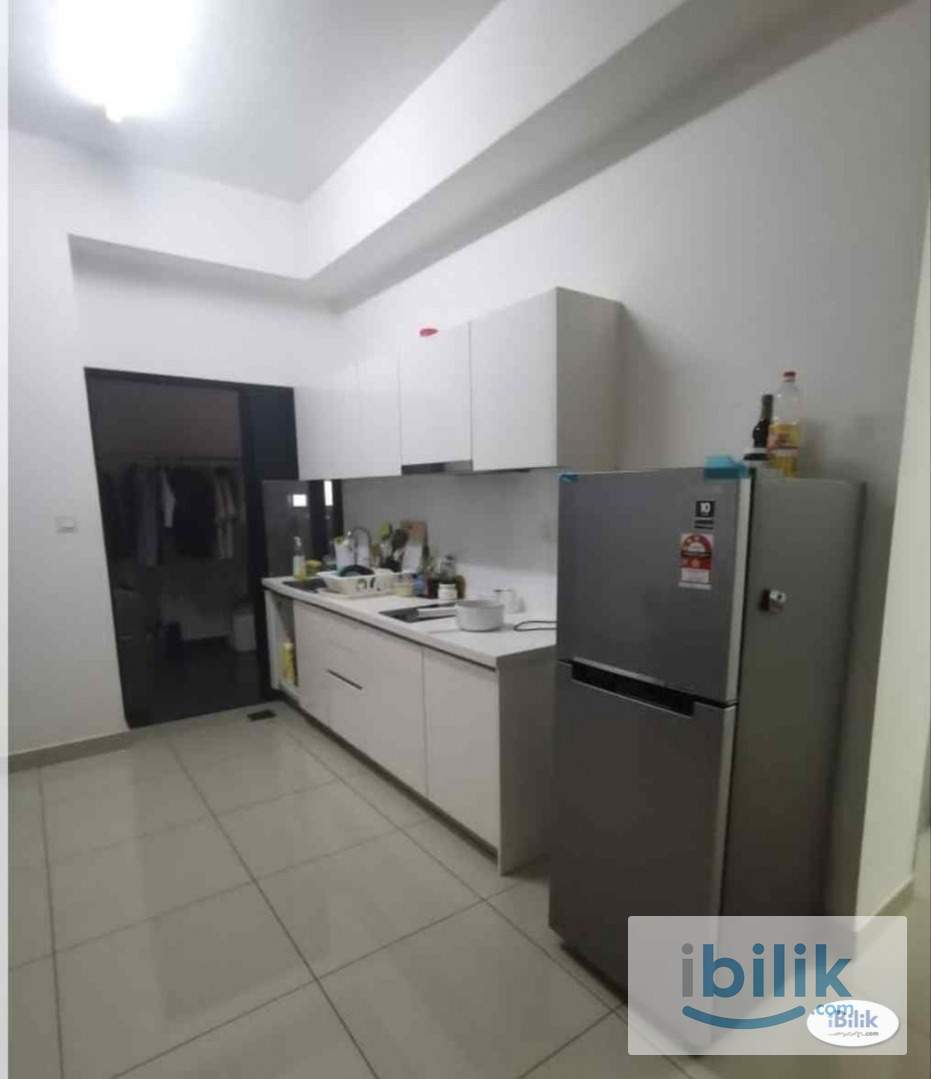 ⭐Female Unit⭐Balcony Room at Glomac Centro, Bandar Utama - Image 3