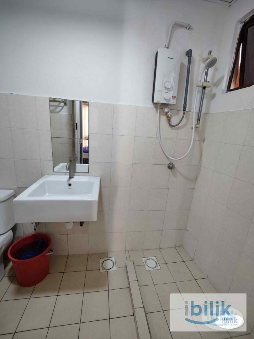 ⭐Female-Unit with Coway Fan Room⭐ Single Room at Palm Spring, Kota Damansara - Image 5