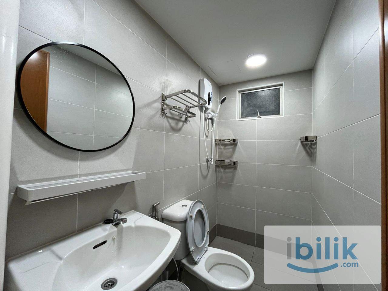 Cozy Unit @ Angkasa Condominium - Image 2