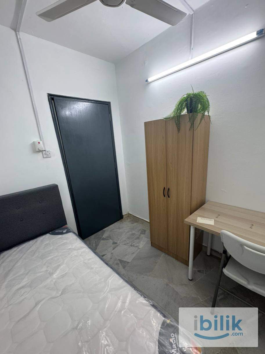 Single Room,De Tropicana,Kuchai Lama [MALE UNIT, Walking Distance to MRT, NSK, 2-Stops to TRX] - Image 2