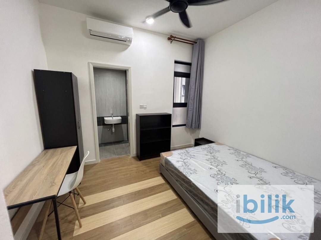Middle Room with Private Bathroom for Rent – Aster Residence, Cheras (Direct MRT Taman Connaught Link!) - Image 1