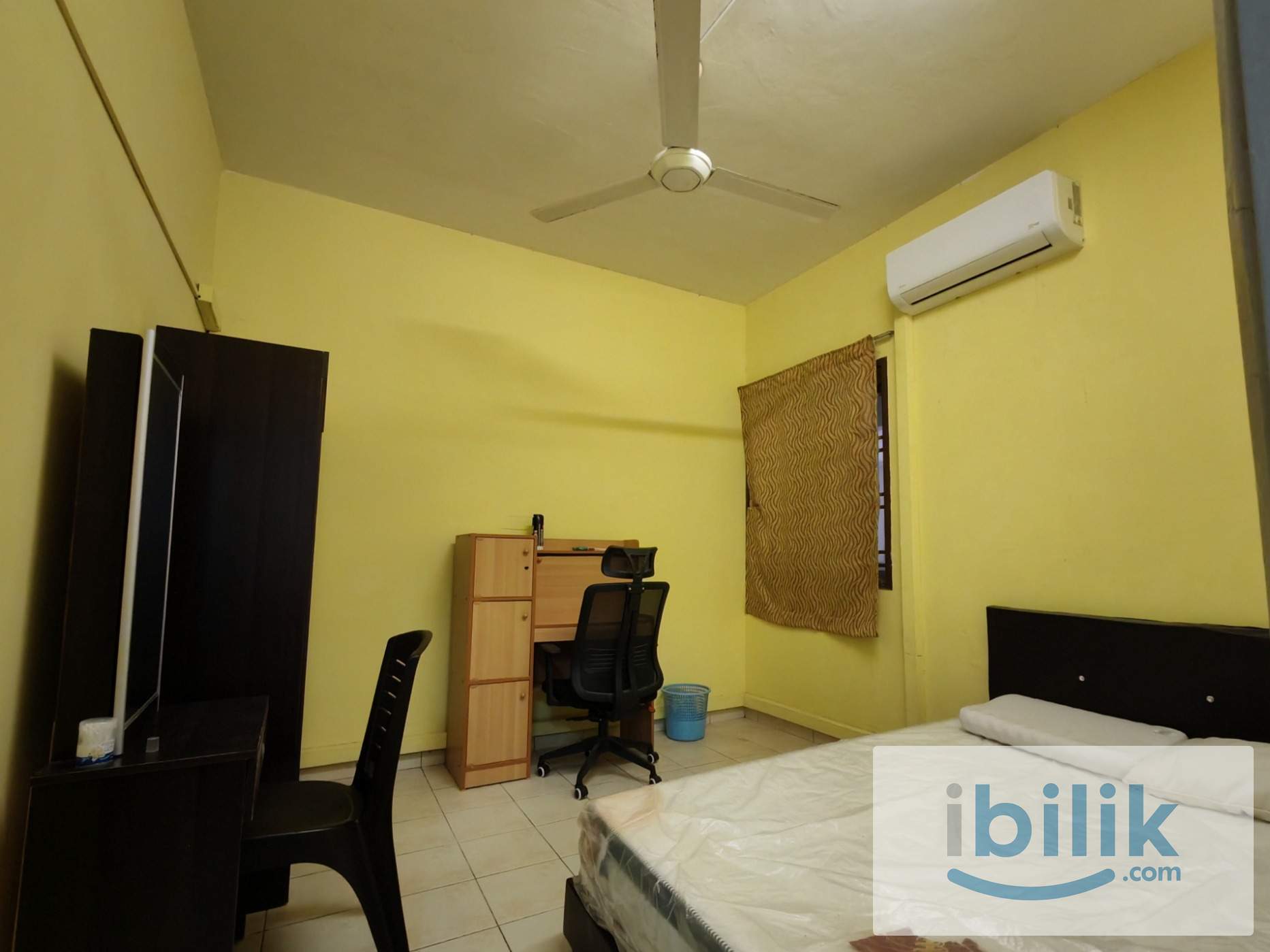 Middle Room - Image 1