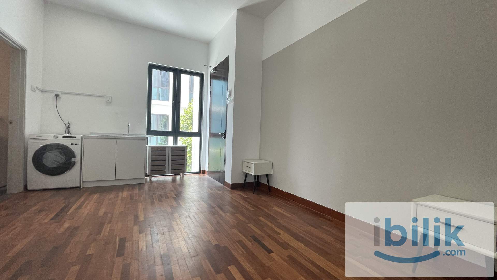 Studio Room - Image 2