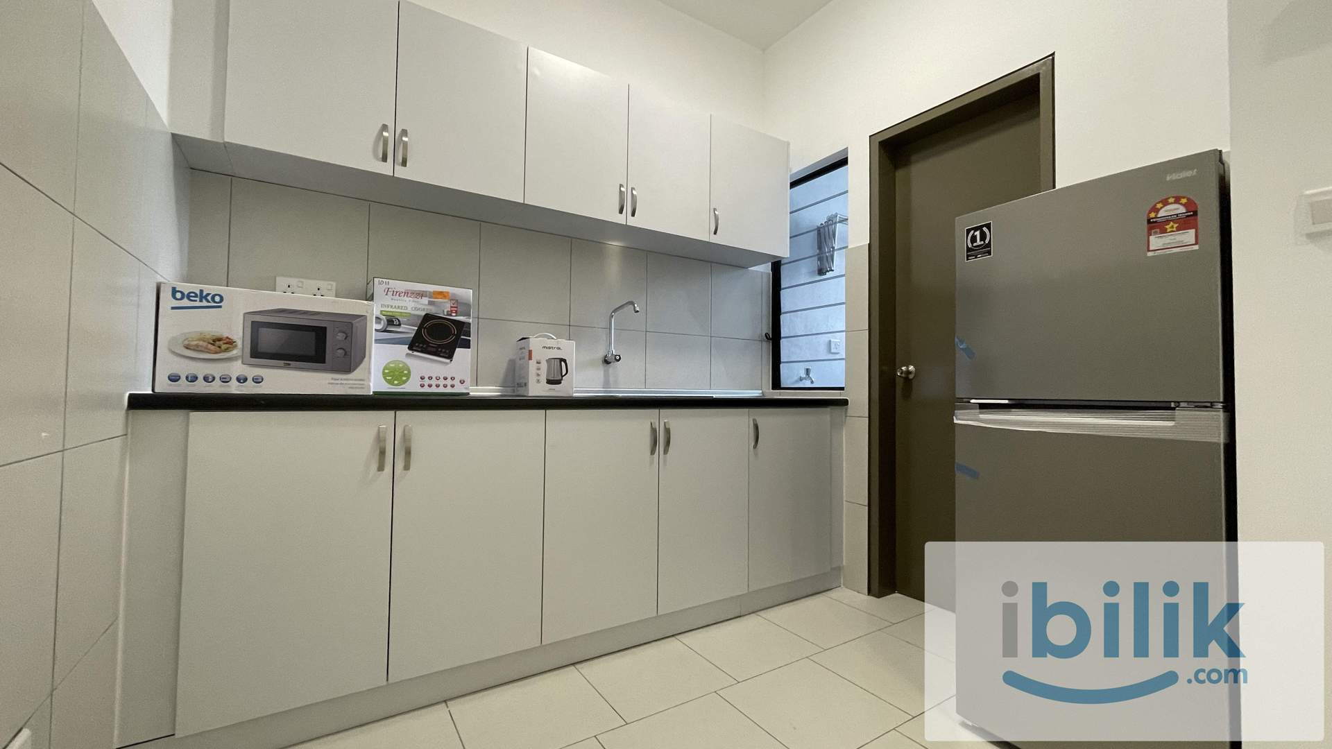 [DIRECT HOST] Master room opposite The Mines Shopping Mall - Image 1