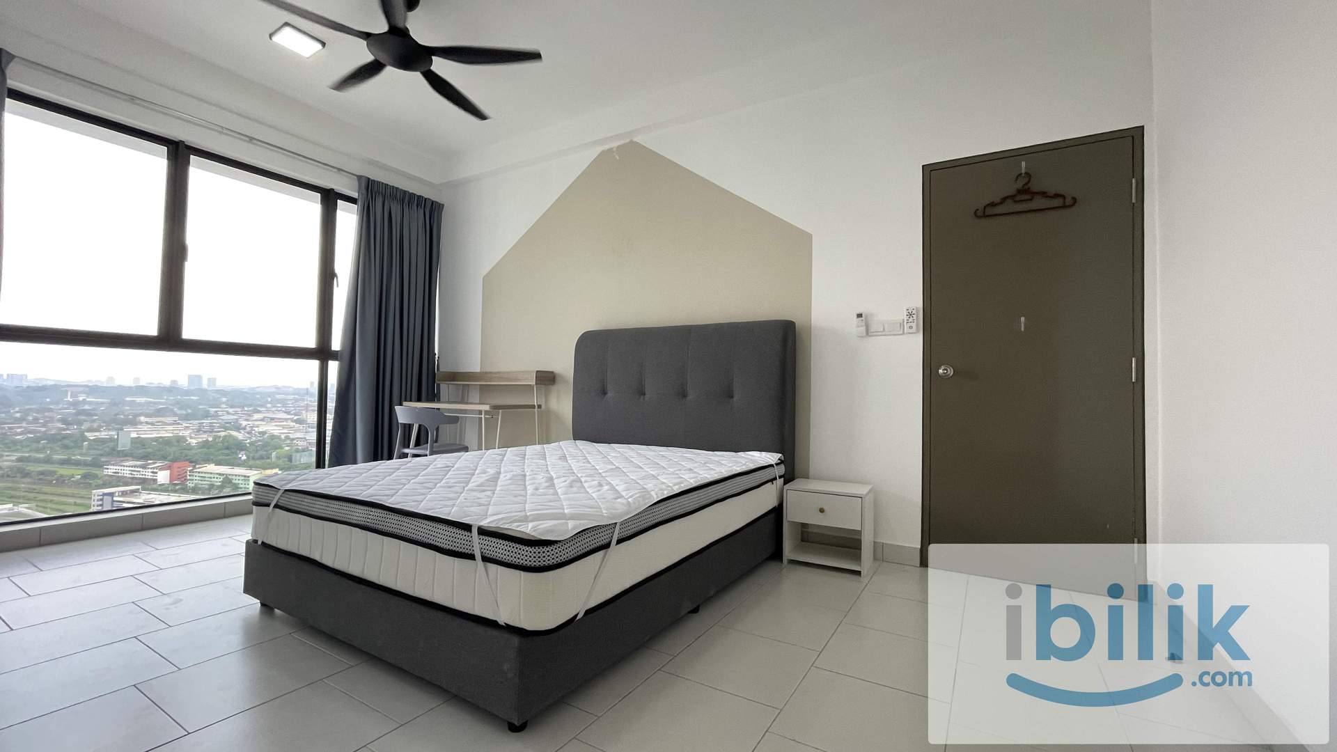 [DIRECT HOST] Master room opposite The Mines Shopping Mall - Image 9
