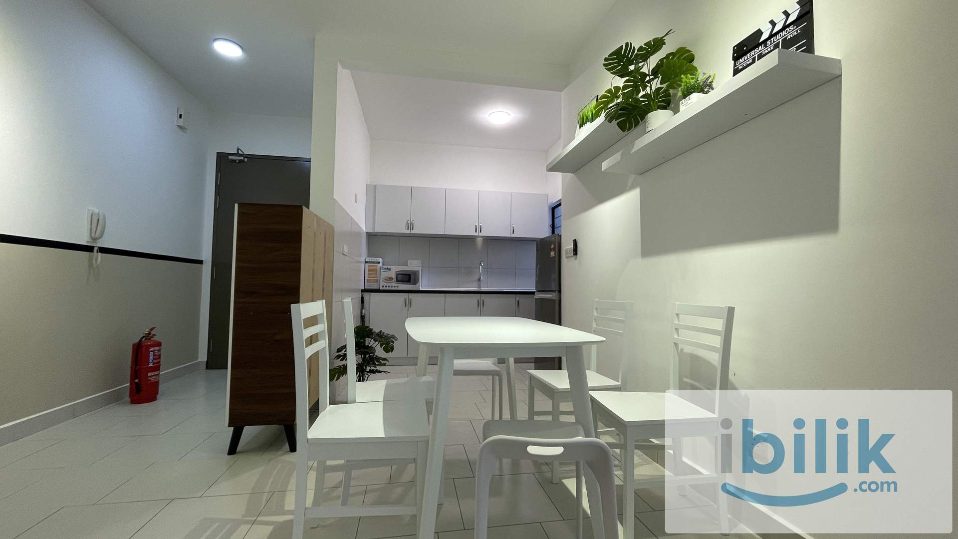 [DIRECT HOST] Queen Balcony Room opposite The Mines Shopping Mall - Image 3